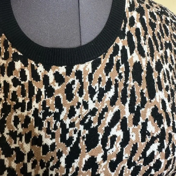 Banana republic Leopard Print Long Sleeve sweater dress - Picture 6 of 10
